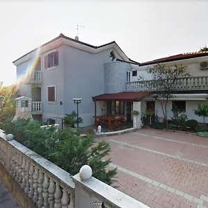  Apartment Punta Pegolota